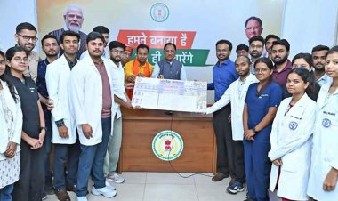 चिकित्सक संगठन एवं मेडिकल छात्राओं ने मुख्यमंत्री का सम्मान कर जताया आभार.
