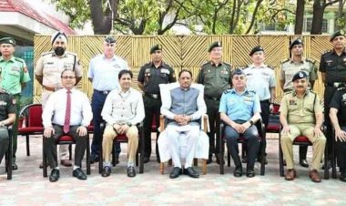 नेशनल डिफेंस कॉलेज के प्रशिक्षु सैन्य और गैर सैन्य अधिकारियों ने की मुख्यमंत्री विष्णु देव साय से मुलाकात.